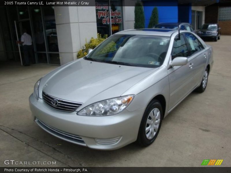 Lunar Mist Metallic / Gray 2005 Toyota Camry LE