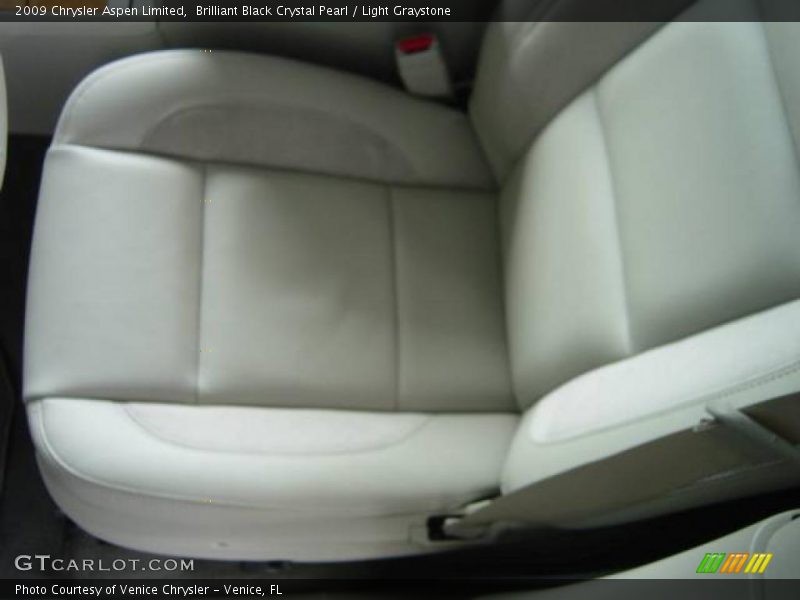 Brilliant Black Crystal Pearl / Light Graystone 2009 Chrysler Aspen Limited