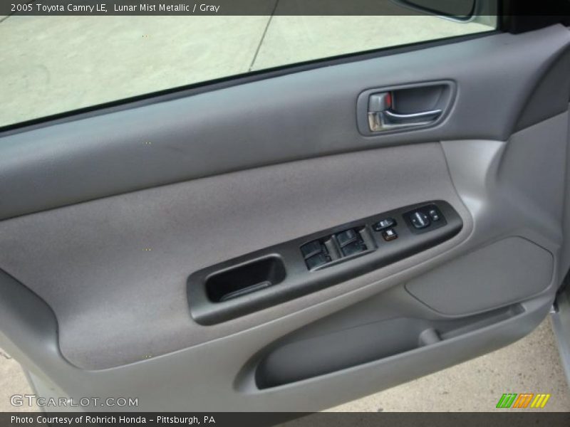 Lunar Mist Metallic / Gray 2005 Toyota Camry LE