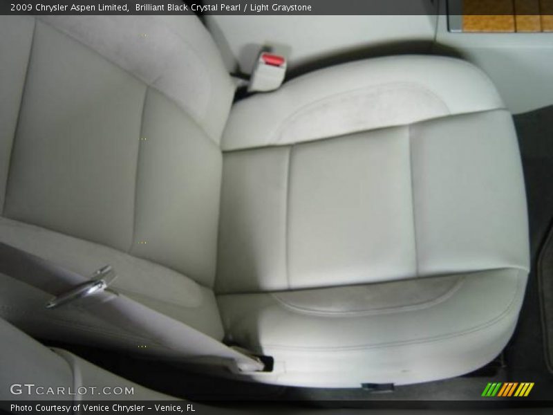 Brilliant Black Crystal Pearl / Light Graystone 2009 Chrysler Aspen Limited