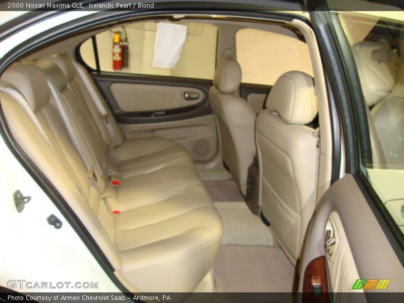 Icelandic Pearl / Blond 2000 Nissan Maxima GLE