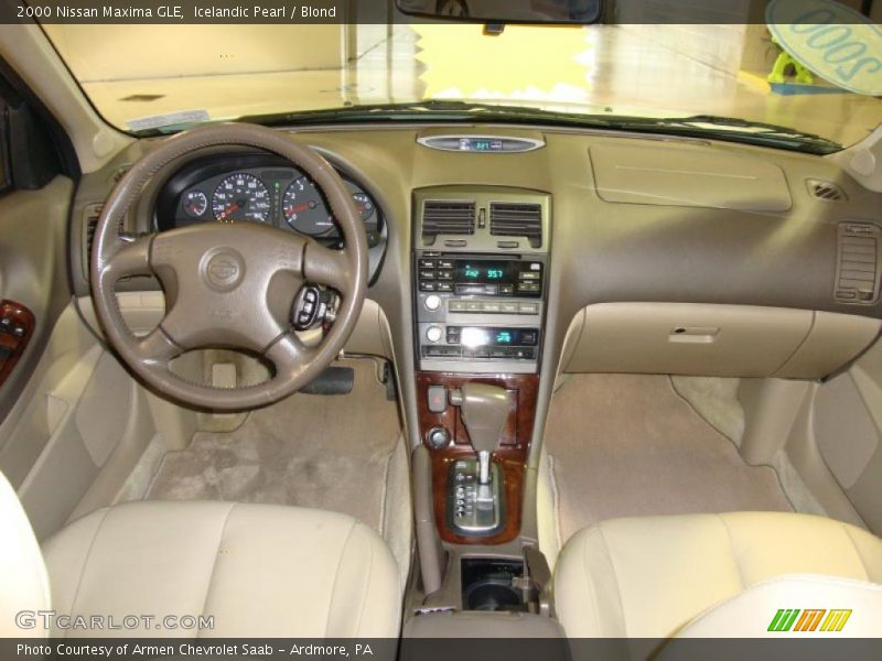 Icelandic Pearl / Blond 2000 Nissan Maxima GLE