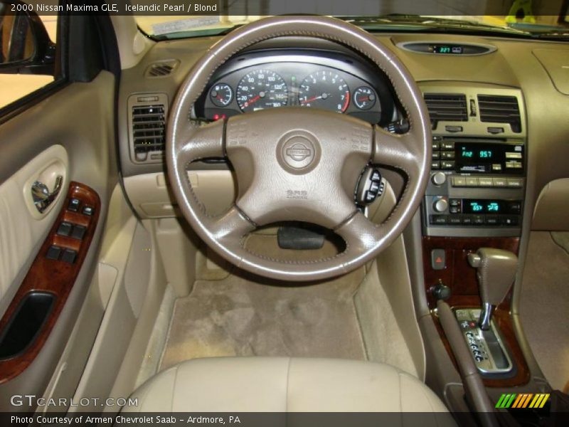 Icelandic Pearl / Blond 2000 Nissan Maxima GLE