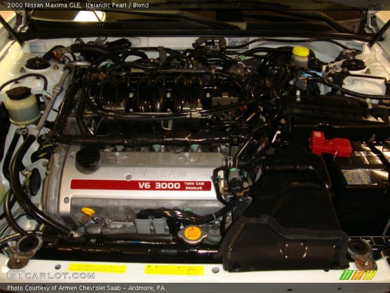 Icelandic Pearl / Blond 2000 Nissan Maxima GLE