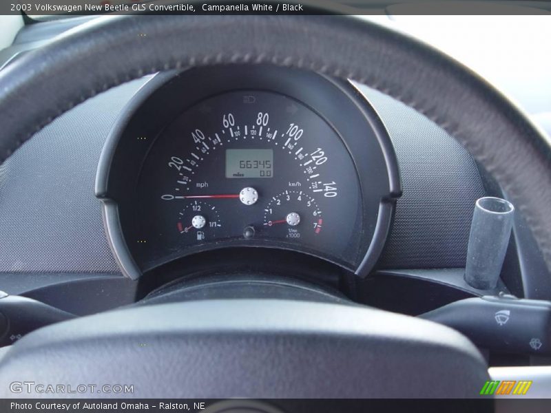 Campanella White / Black 2003 Volkswagen New Beetle GLS Convertible