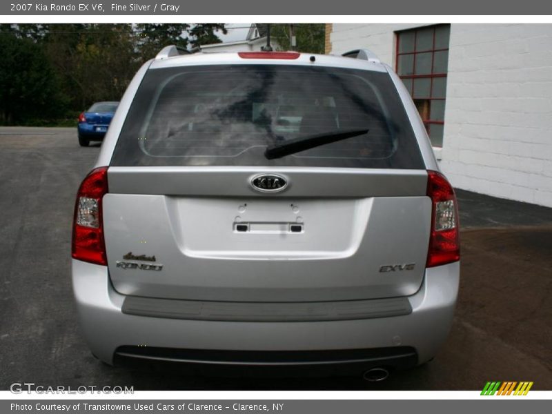 Fine Silver / Gray 2007 Kia Rondo EX V6
