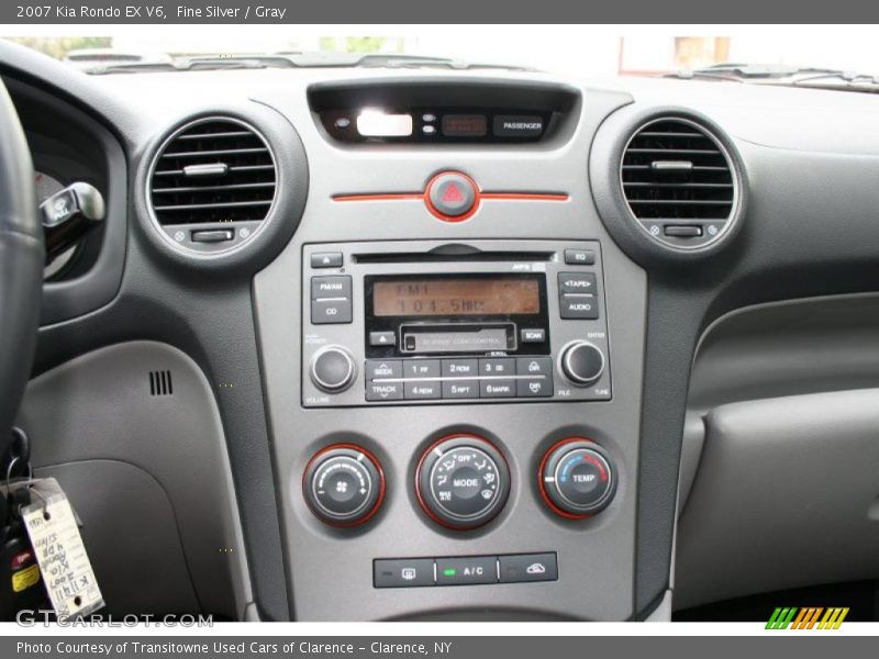 Fine Silver / Gray 2007 Kia Rondo EX V6