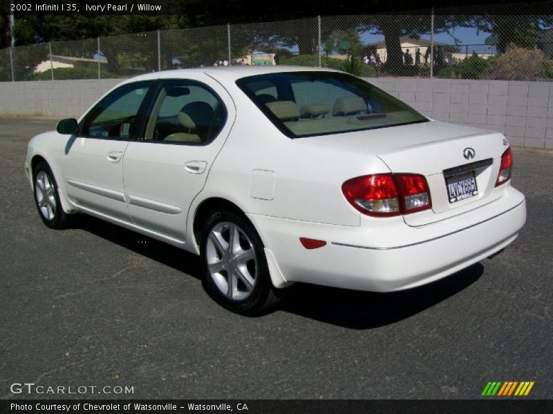 Ivory Pearl / Willow 2002 Infiniti I 35