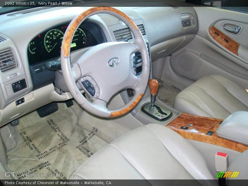 Ivory Pearl / Willow 2002 Infiniti I 35