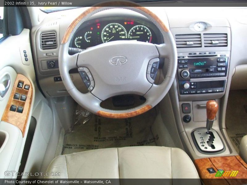 Ivory Pearl / Willow 2002 Infiniti I 35