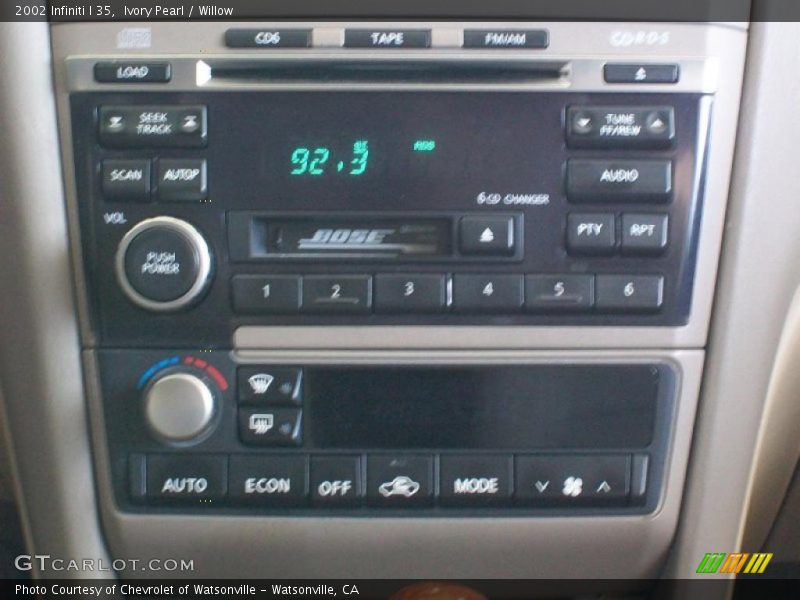 Ivory Pearl / Willow 2002 Infiniti I 35