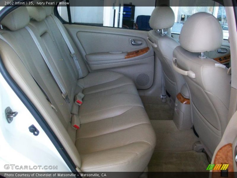 Ivory Pearl / Willow 2002 Infiniti I 35
