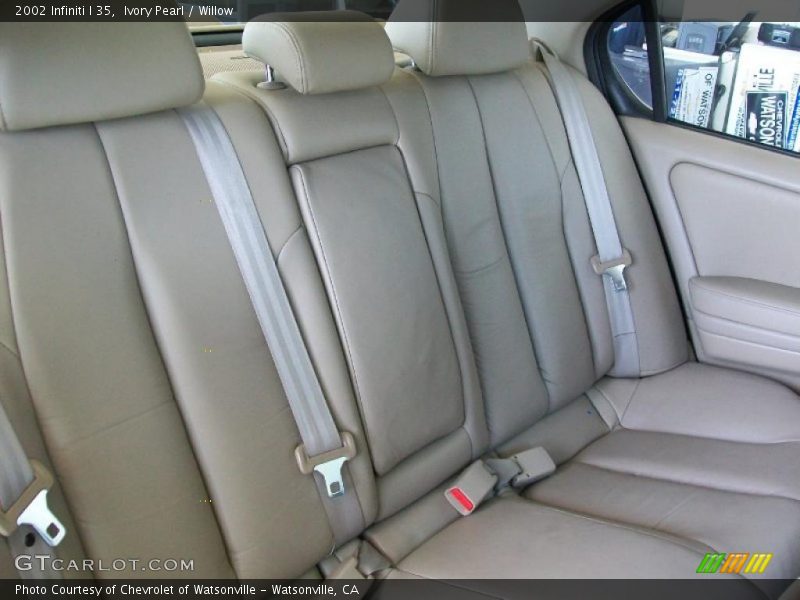 Ivory Pearl / Willow 2002 Infiniti I 35