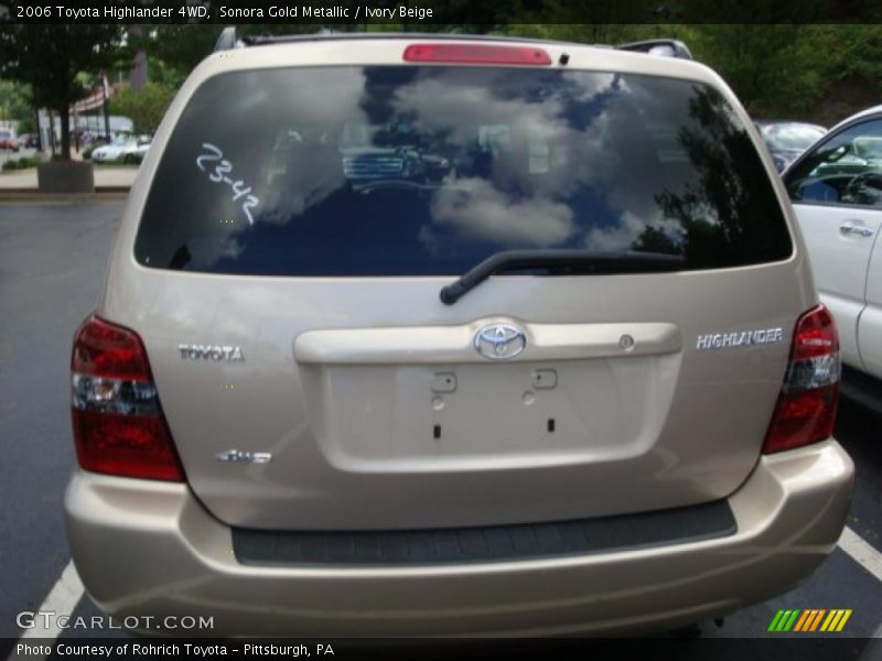 Sonora Gold Metallic / Ivory Beige 2006 Toyota Highlander 4WD