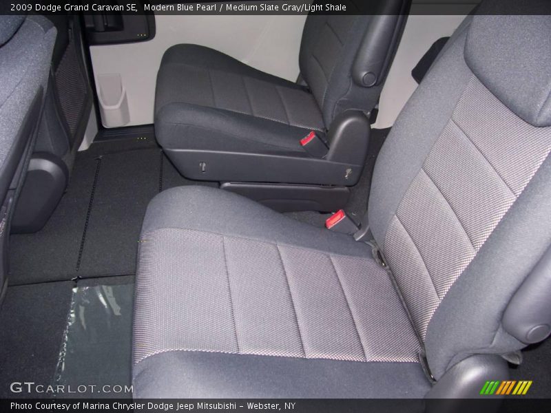Modern Blue Pearl / Medium Slate Gray/Light Shale 2009 Dodge Grand Caravan SE