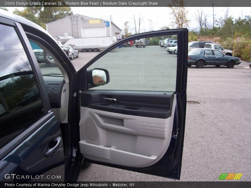 Modern Blue Pearl / Medium Slate Gray/Light Shale 2009 Dodge Grand Caravan SE