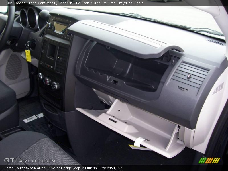 Modern Blue Pearl / Medium Slate Gray/Light Shale 2009 Dodge Grand Caravan SE