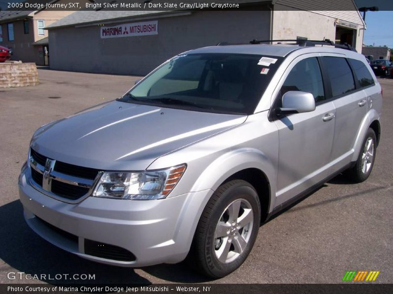 Bright Silver Metallic / Dark Slate Gray/Light Graystone 2009 Dodge Journey SXT