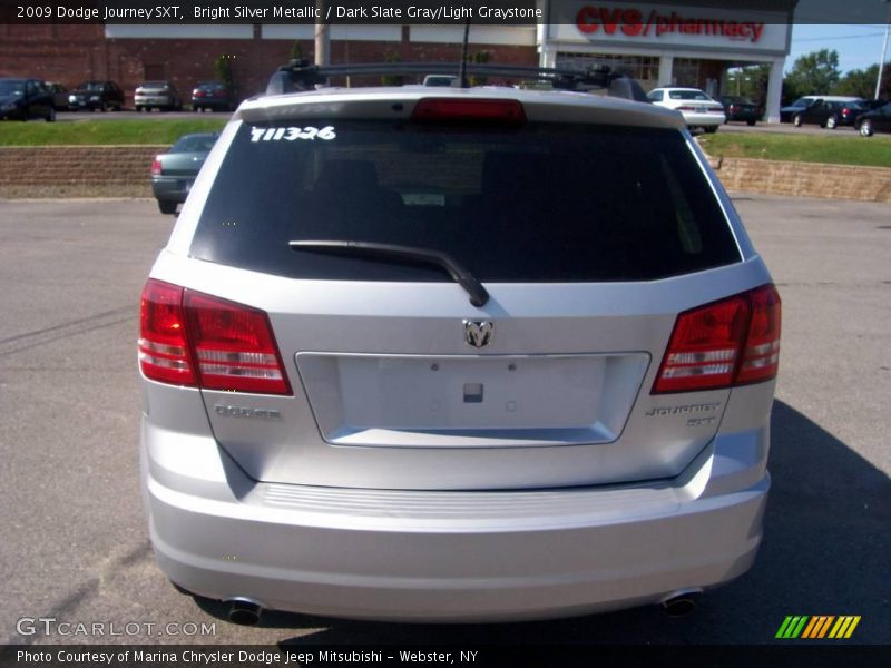 Bright Silver Metallic / Dark Slate Gray/Light Graystone 2009 Dodge Journey SXT