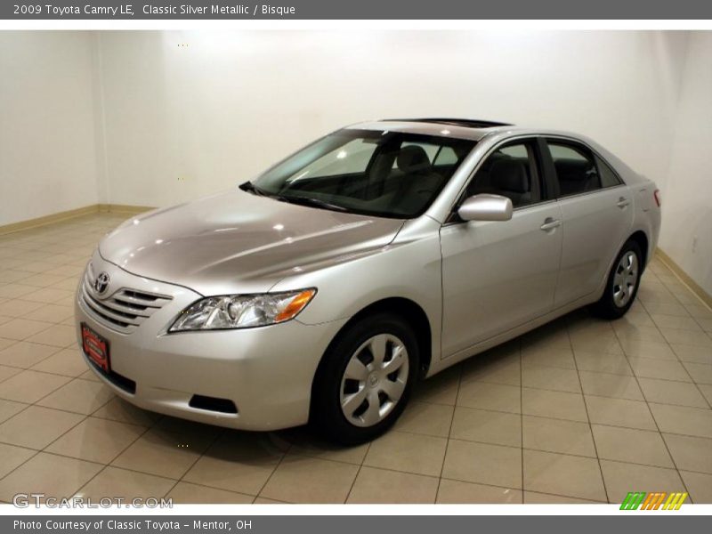 Classic Silver Metallic / Bisque 2009 Toyota Camry LE