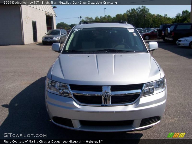Bright Silver Metallic / Dark Slate Gray/Light Graystone 2009 Dodge Journey SXT