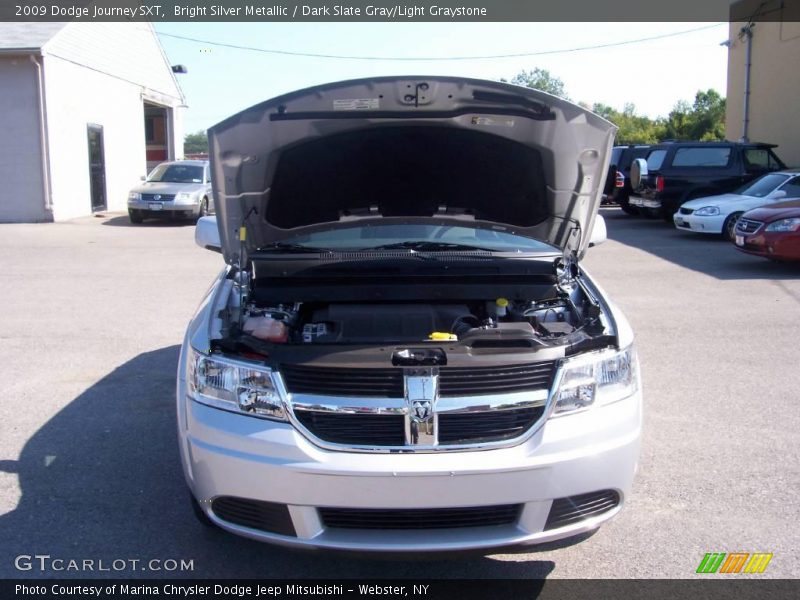 Bright Silver Metallic / Dark Slate Gray/Light Graystone 2009 Dodge Journey SXT