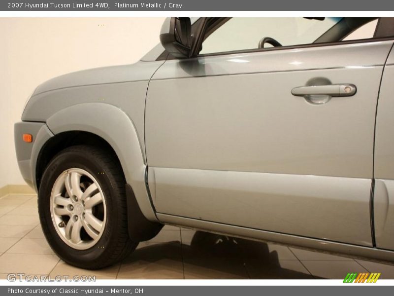 Platinum Metallic / Gray 2007 Hyundai Tucson Limited 4WD