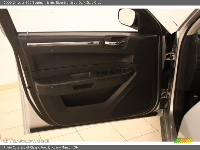 Bright Silver Metallic / Dark Slate Gray 2009 Chrysler 300 Touring