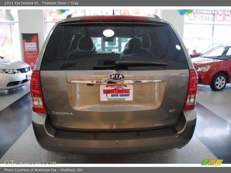 Titanium Silver / Gray 2011 Kia Sedona EX