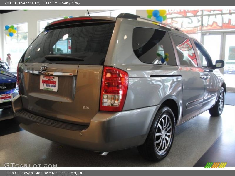 Titanium Silver / Gray 2011 Kia Sedona EX