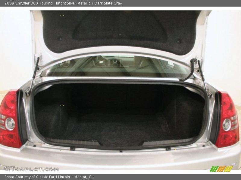 Bright Silver Metallic / Dark Slate Gray 2009 Chrysler 300 Touring