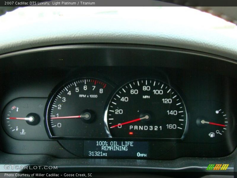 Light Platinum / Titanium 2007 Cadillac DTS Luxury
