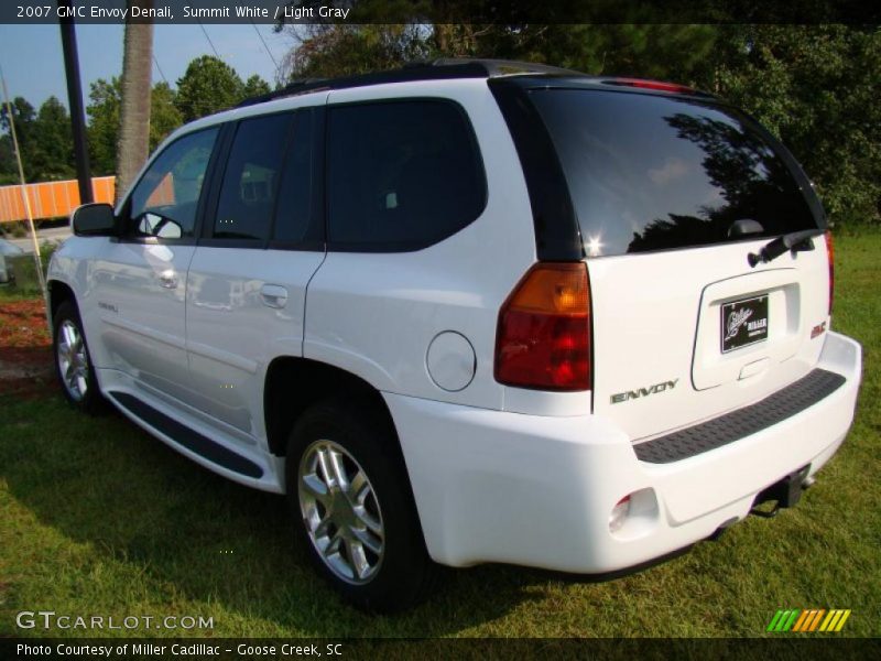 Summit White / Light Gray 2007 GMC Envoy Denali