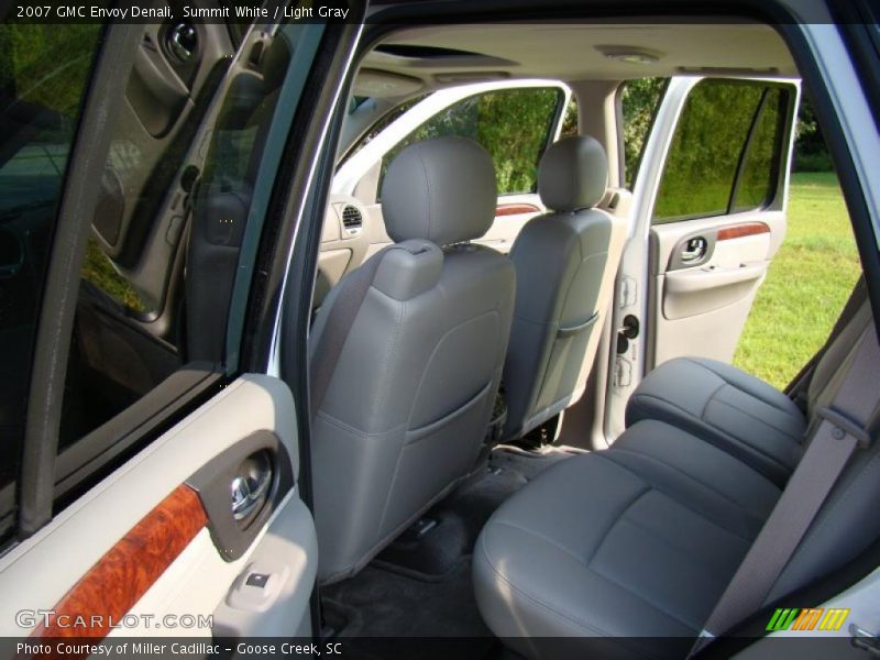 Summit White / Light Gray 2007 GMC Envoy Denali