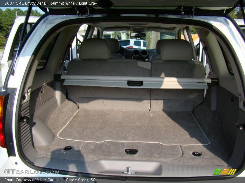Summit White / Light Gray 2007 GMC Envoy Denali