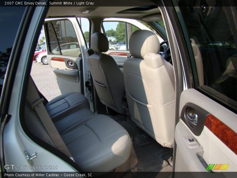 Summit White / Light Gray 2007 GMC Envoy Denali