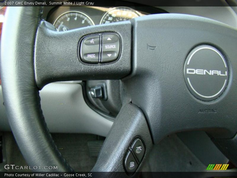 Summit White / Light Gray 2007 GMC Envoy Denali