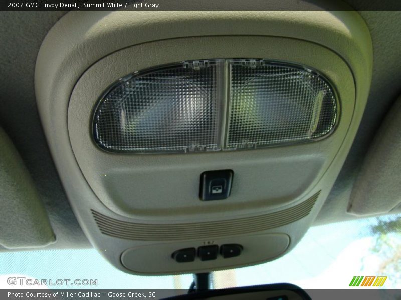 Summit White / Light Gray 2007 GMC Envoy Denali