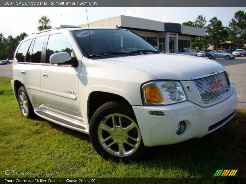 Summit White / Light Gray 2007 GMC Envoy Denali