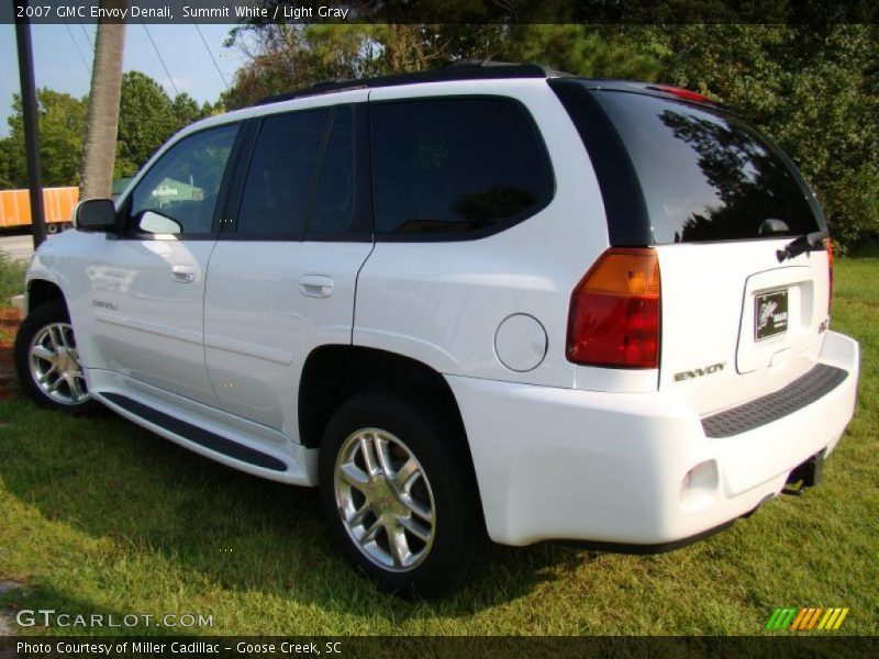 Summit White / Light Gray 2007 GMC Envoy Denali