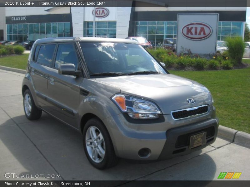 Titanium Gray / Black Soul Logo Cloth 2010 Kia Soul +