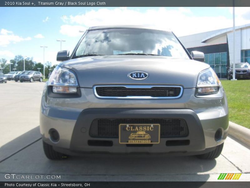 Titanium Gray / Black Soul Logo Cloth 2010 Kia Soul +