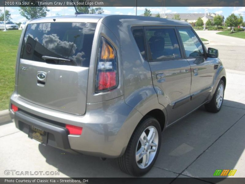 Titanium Gray / Black Soul Logo Cloth 2010 Kia Soul +