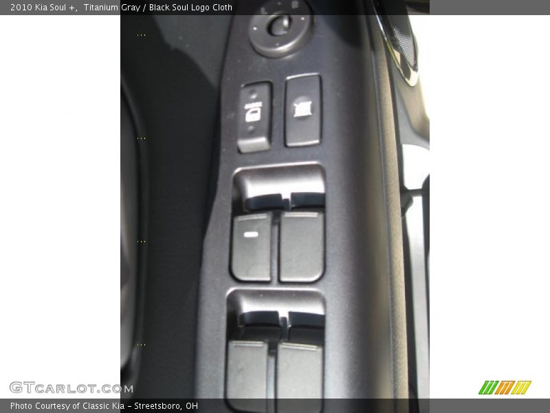 Titanium Gray / Black Soul Logo Cloth 2010 Kia Soul +