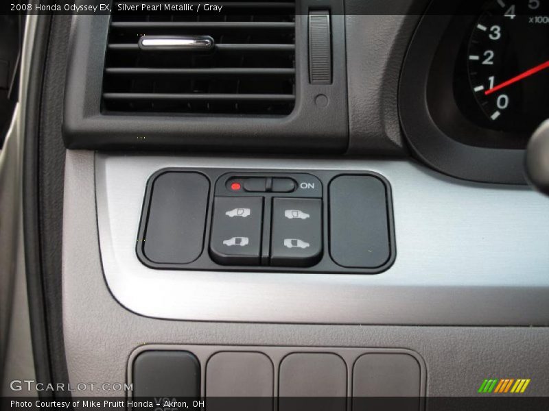 Silver Pearl Metallic / Gray 2008 Honda Odyssey EX