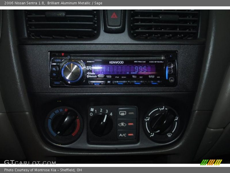 Brilliant Aluminum Metallic / Sage 2006 Nissan Sentra 1.8