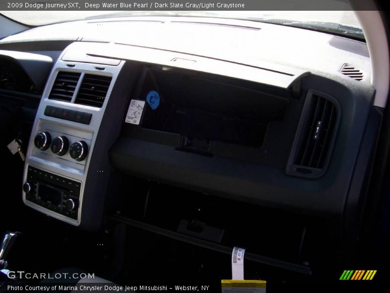Deep Water Blue Pearl / Dark Slate Gray/Light Graystone 2009 Dodge Journey SXT