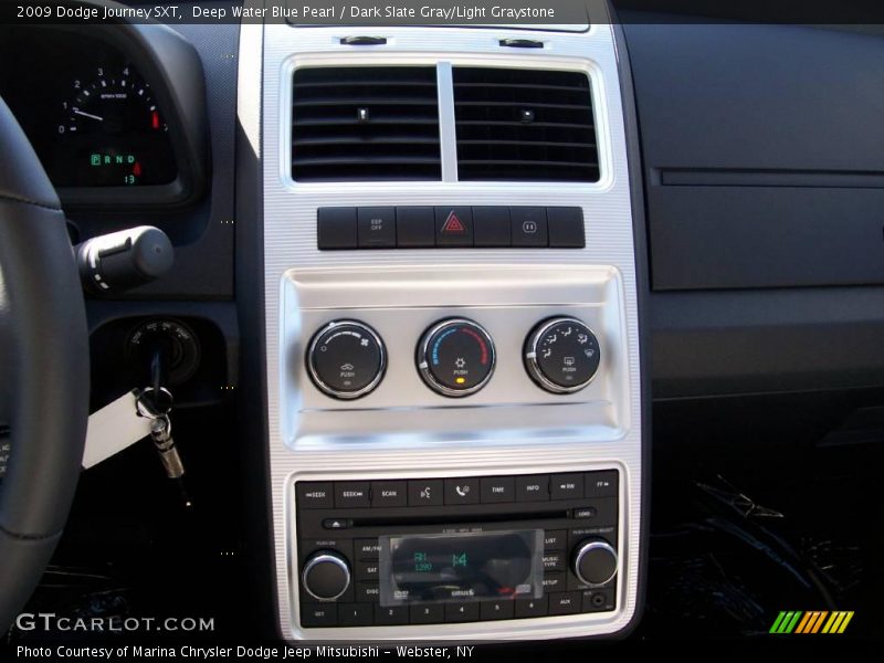 Deep Water Blue Pearl / Dark Slate Gray/Light Graystone 2009 Dodge Journey SXT