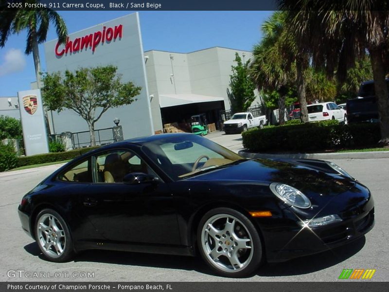 Black / Sand Beige 2005 Porsche 911 Carrera Coupe