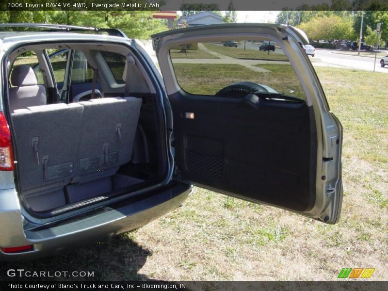 Everglade Metallic / Ash 2006 Toyota RAV4 V6 4WD
